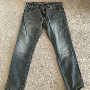 Men’s American Eagle jeans